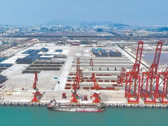 江阴港两大全电动化泊位的正式对外开放