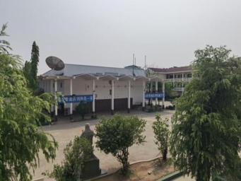 百余年华校的融入与坚守